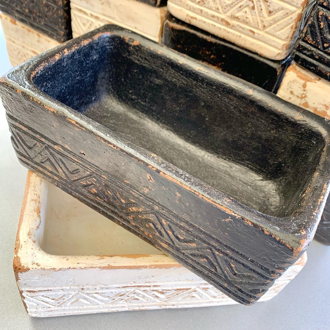 AZTEC RECTANGLE CLAY VESSEL